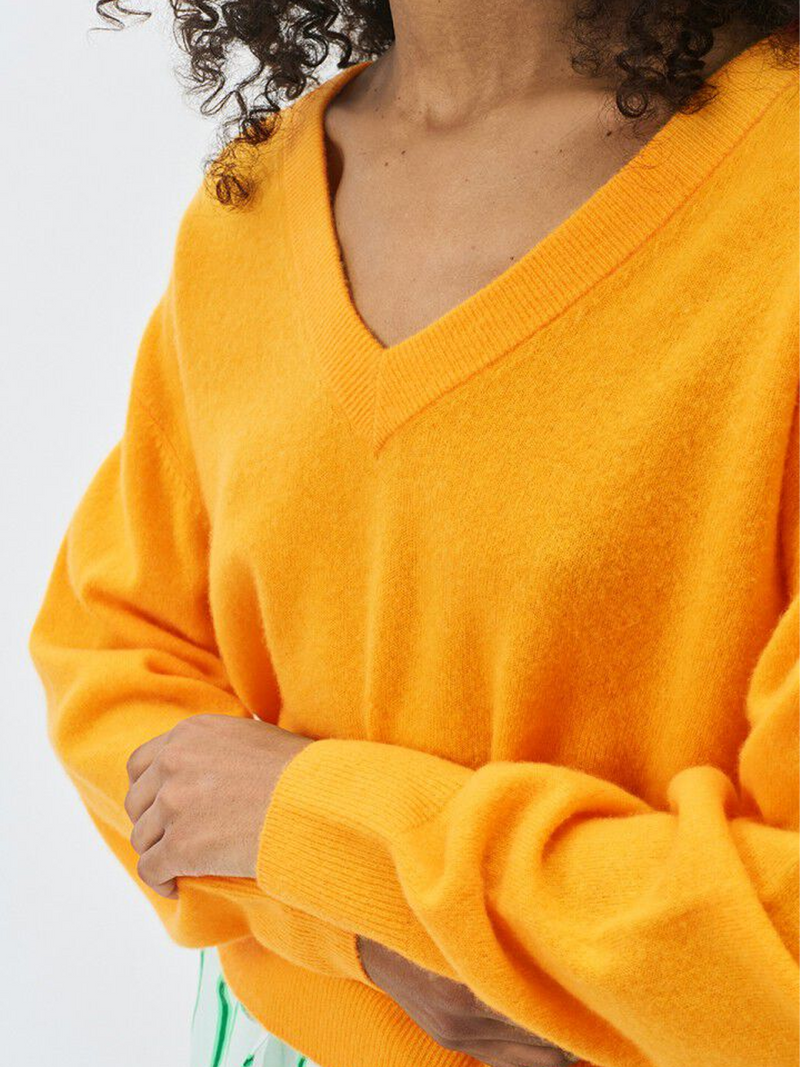 Raxow Pullover in Nectarine