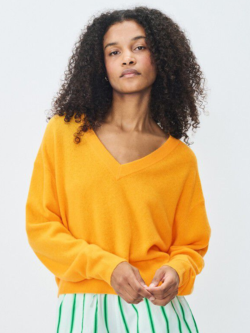 Raxow Pullover in Nectarine