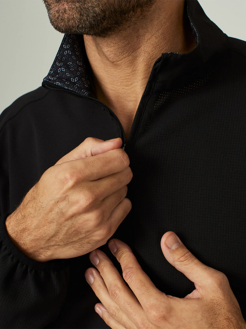 Oxygenate Quarter-Zip Pullover in Black