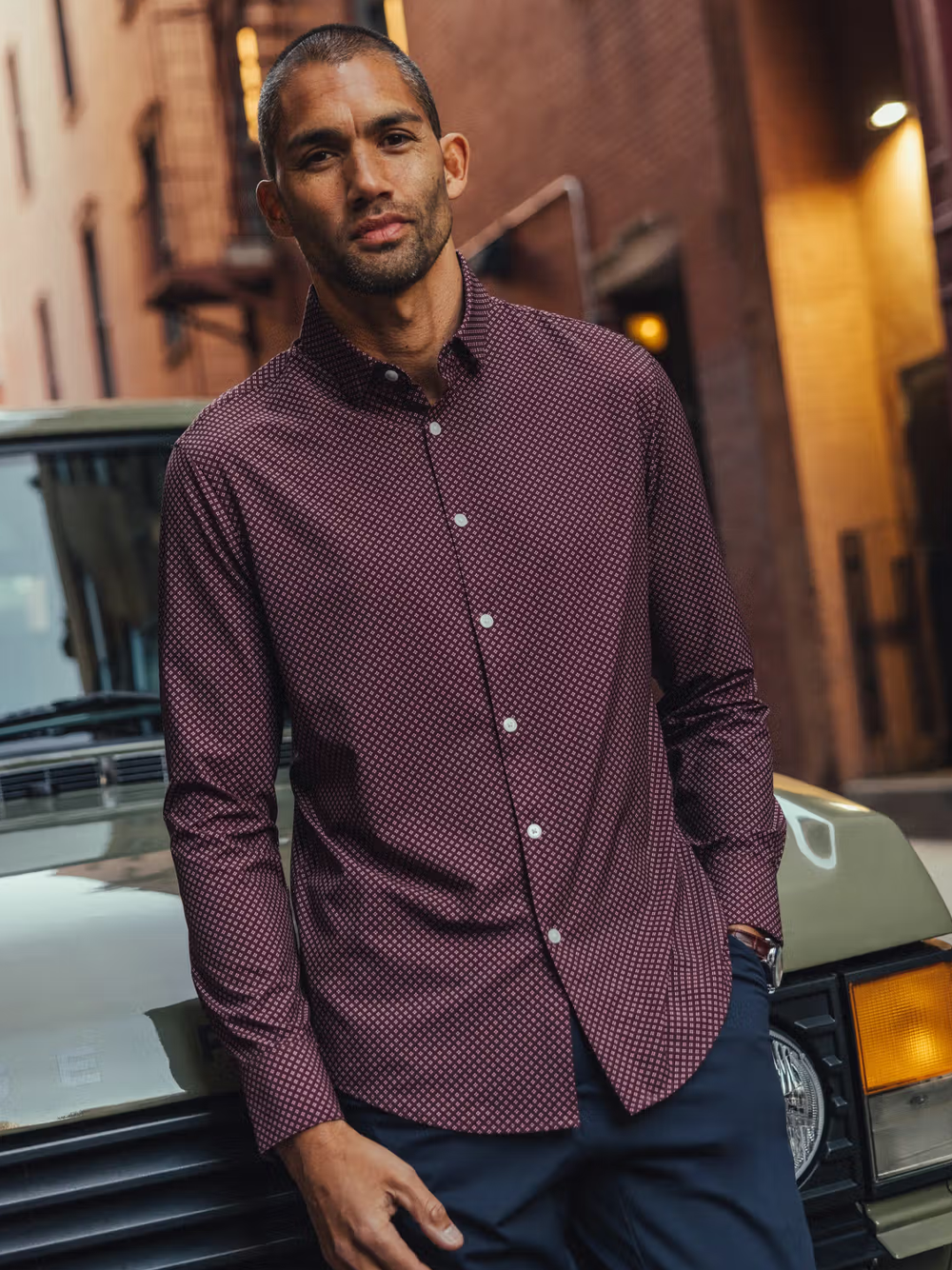 Leeward No Tuck Dress Shirt in Wine Clover