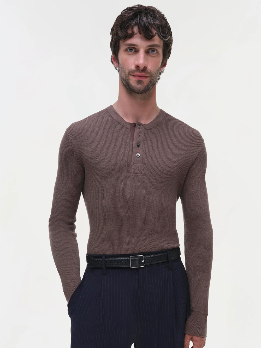 Hezekiah Classic Henley in Mocha