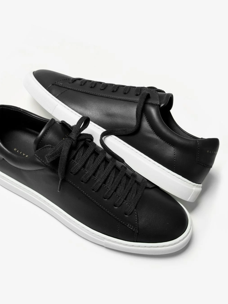 Low 1 Sneaker in Black