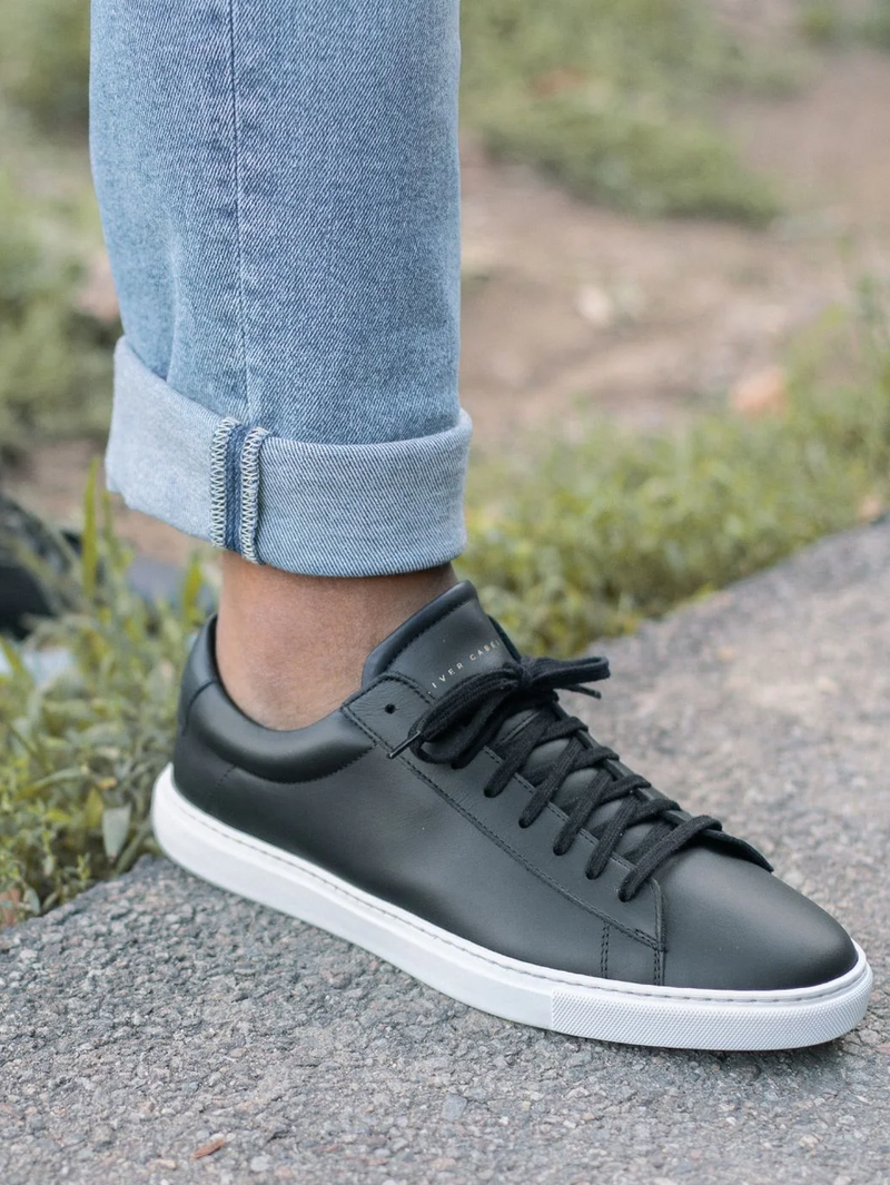 Low 1 Sneaker in Black